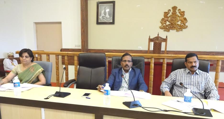 ಭತ್ತ, ಮುಸುಕಿನ ಜೋಳದ ಬಿತ್ತನೆ ಬೀಜ ವಿತರಣೆಗೆ ಡಿಸಿ ಸೂಚನೆ